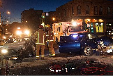 意大利科学家研发新型四足机器人 专为清理海滩烟头设计